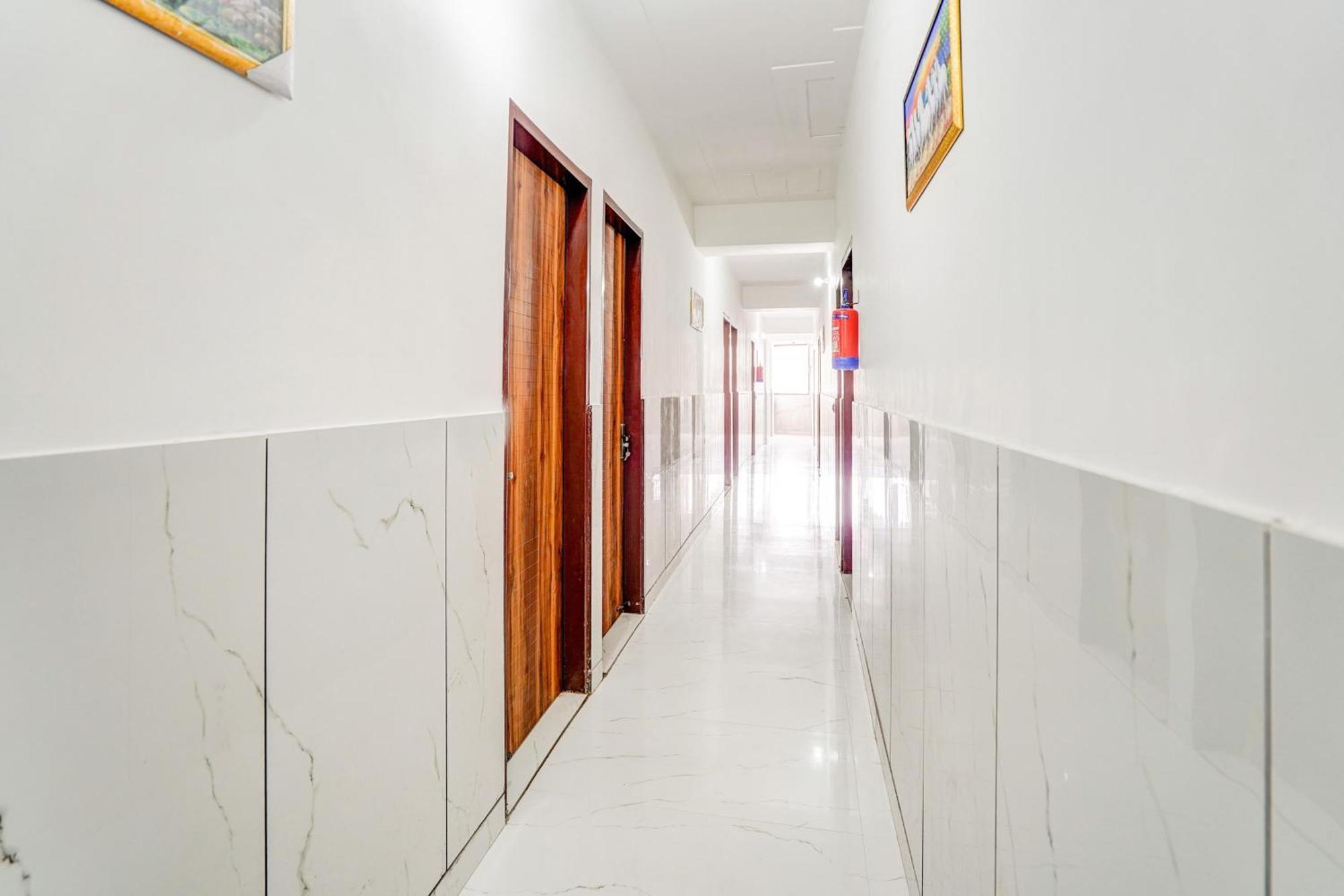 Super Hotel O Burari ניו דלהי מראה חיצוני תמונה